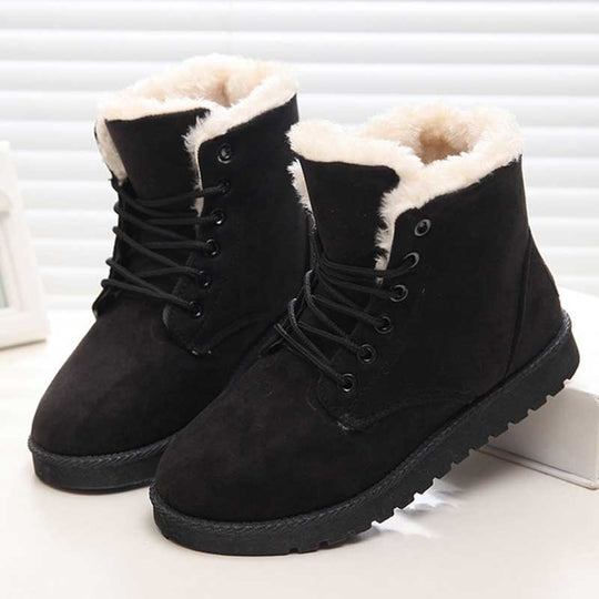 Flauschige Schneestiefel