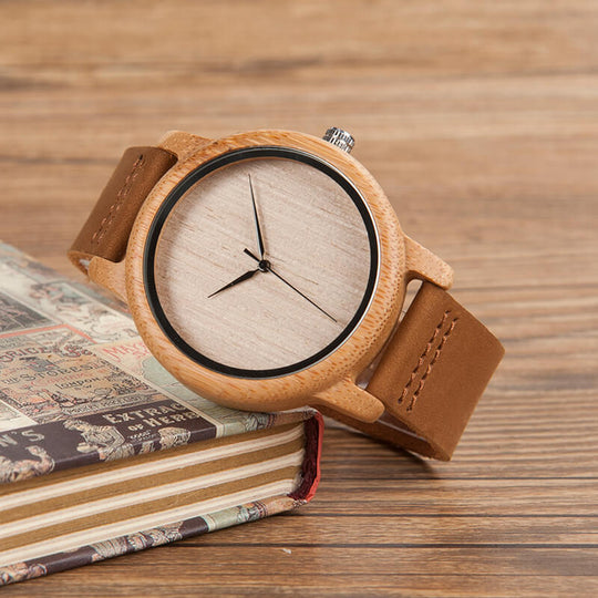 Hölzerne Uhr