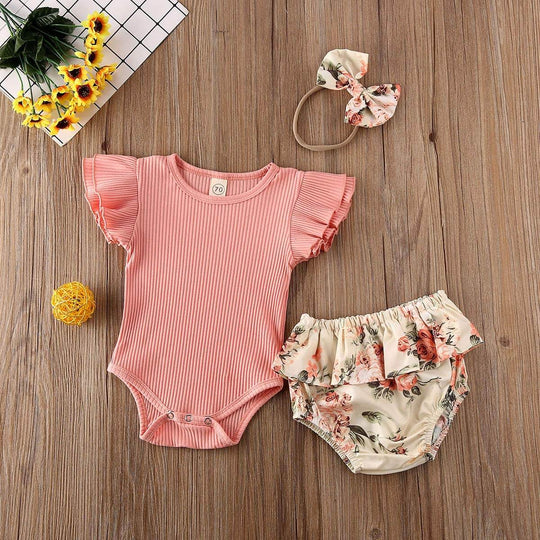 Ruffled Geripptes Floral Shorts Set